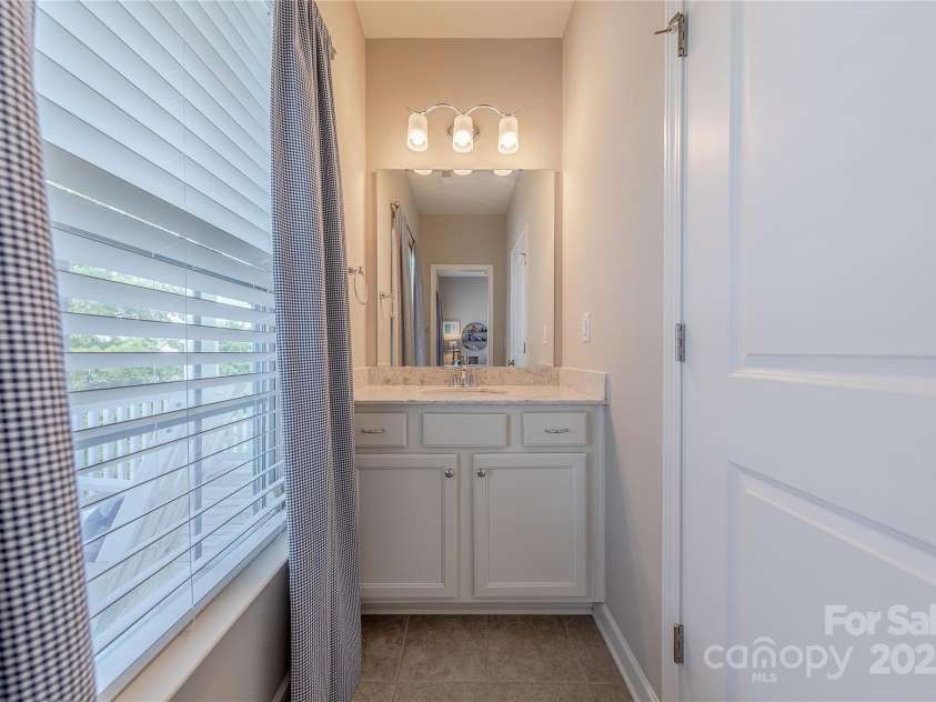 5250 Meadowcroft Way, Fort Mill, SC 29708.  MLS# CAR4251880, YatesRealty ID 9976. Private Vanity