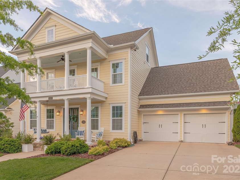 5250 Meadowcroft Way, Fort Mill, SC 29708.  MLS# CAR4251880, YatesRealty ID 9976. Welcome Home