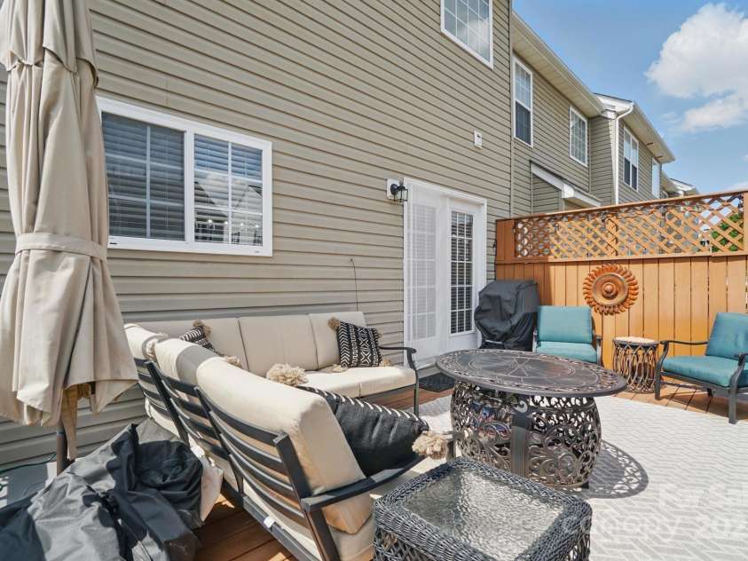 9204 Washam Potts Road, Cornelius, NC 28031.  MLS# CAR4252980, YatesRealty ID 9977. 