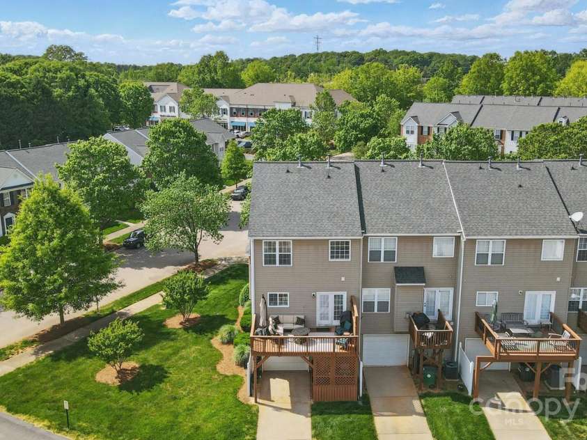 9204 Washam Potts Road, Cornelius, NC 28031.  MLS# CAR4252980, YatesRealty ID 9977. 