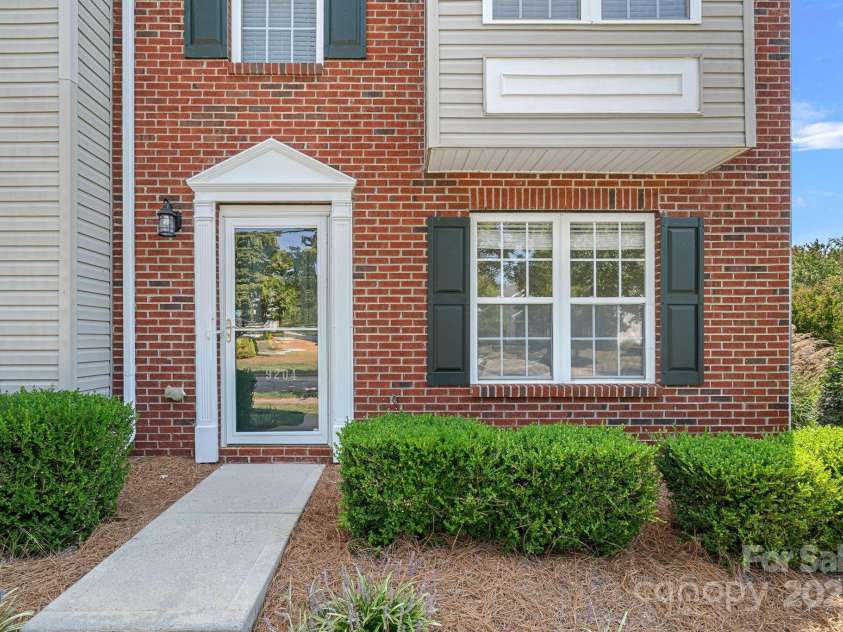 9204 Washam Potts Road, Cornelius, NC 28031.  MLS# CAR4302287, YatesRealty ID 9977. 