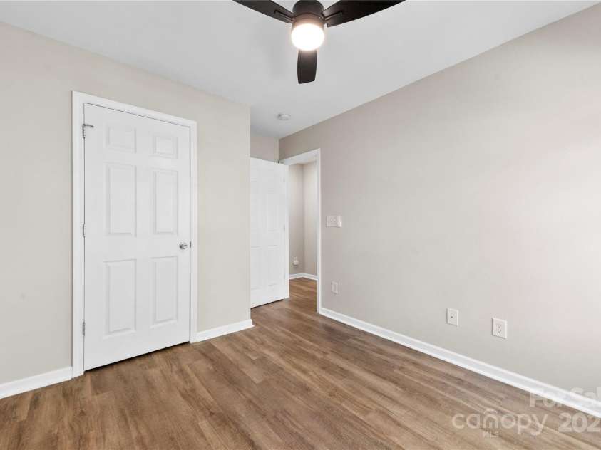 12536 Hennigan Place Lane, Charlotte, NC 28214.  MLS# CAR4253038, YatesRealty ID 9978. 