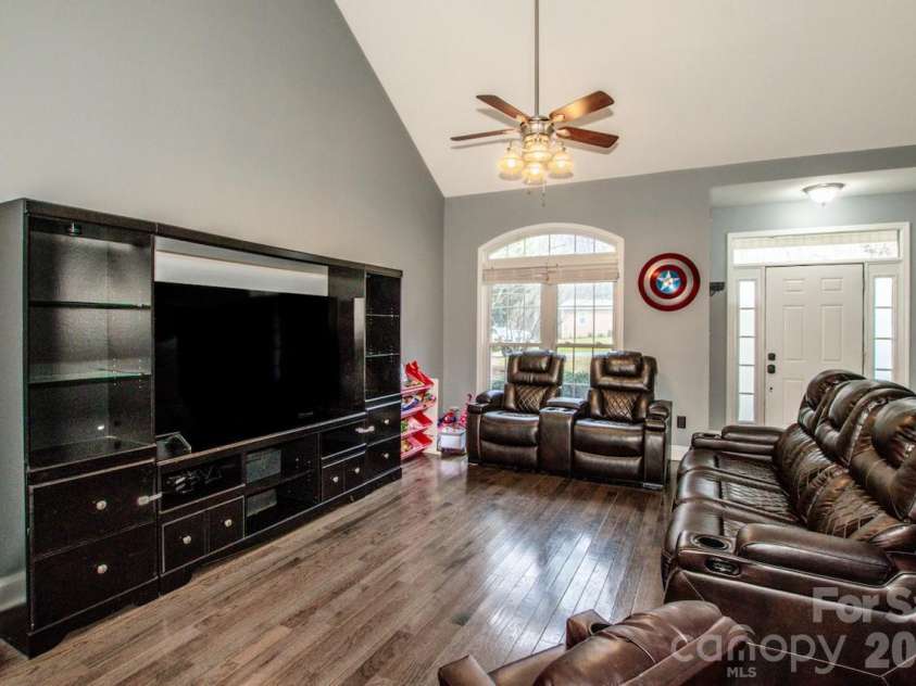 225 Delview Drive, Cherryville, NC 28021.  MLS# CAR4355321, YatesRealty ID 9978. 