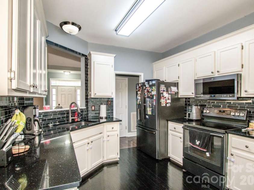 225 Delview Drive, Cherryville, NC 28021.  MLS# CAR4355321, YatesRealty ID 9978. 