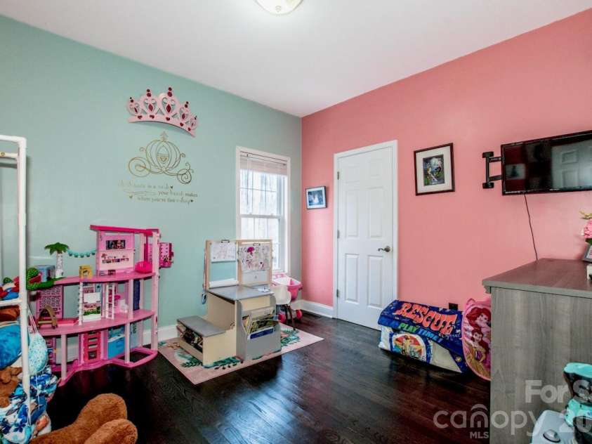225 Delview Drive, Cherryville, NC 28021.  MLS# CAR4355321, YatesRealty ID 9978. 