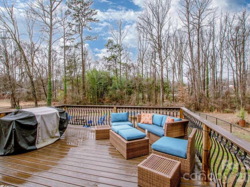 225 Delview Drive, Cherryville, NC 28021.  MLS# CAR4355321, YatesRealty ID 9978. 
