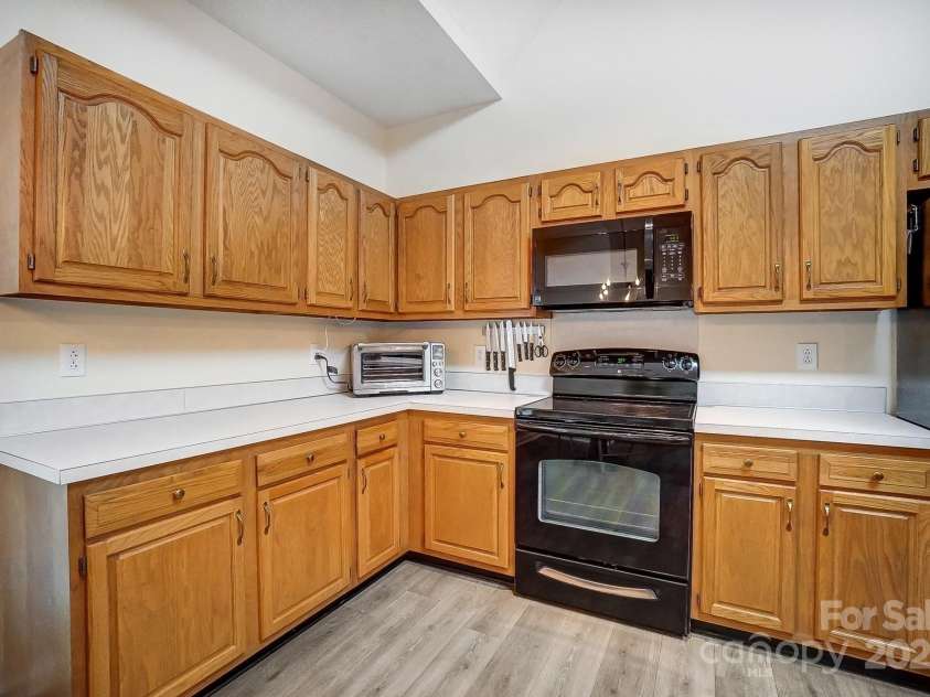 1509 Burning Lantern Lane, Kannapolis, NC 28081.  MLS# CAR4240617, YatesRealty ID 9979. 