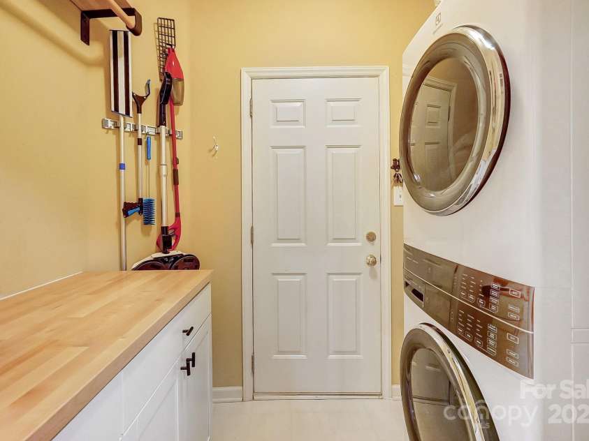 1509 Burning Lantern Lane, Kannapolis, NC 28081.  MLS# CAR4240617, YatesRealty ID 9979. 