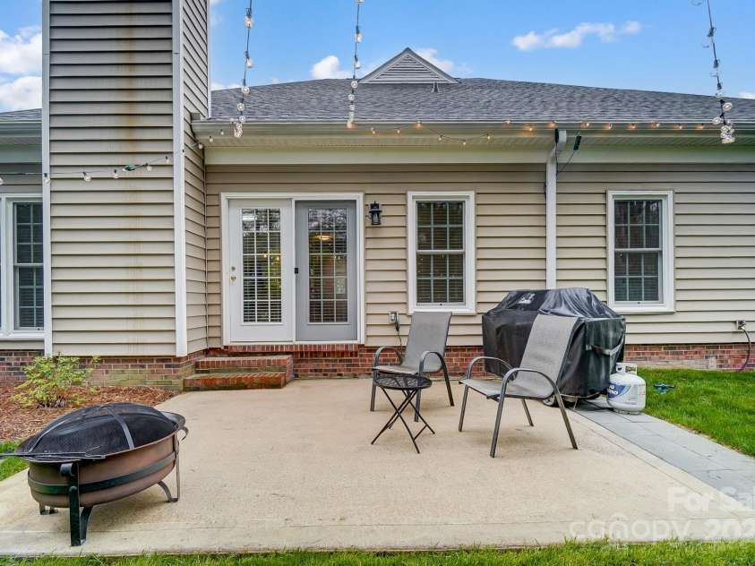 1509 Burning Lantern Lane, Kannapolis, NC 28081.  MLS# CAR4240617, YatesRealty ID 9979. 