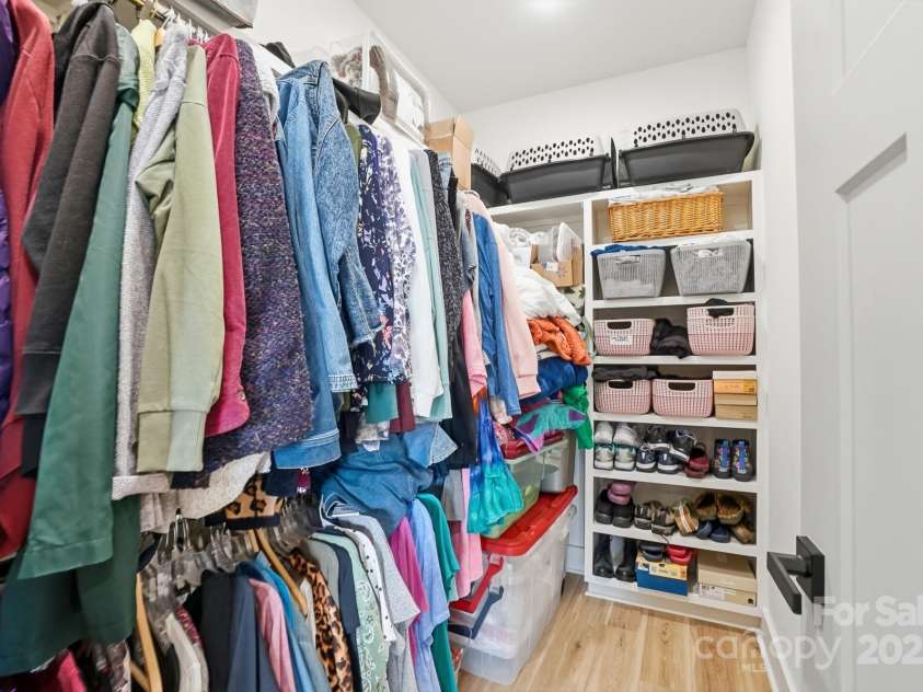 494 22nd Street, Kannapolis, NC 28083.  MLS# CAR4325150, YatesRealty ID 998. Large Walk-in closet in Primary