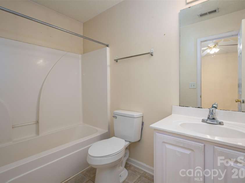 575 Goldstaff Lane, Charlotte, NC 28273.  MLS# CAR4291975, YatesRealty ID 9980. 