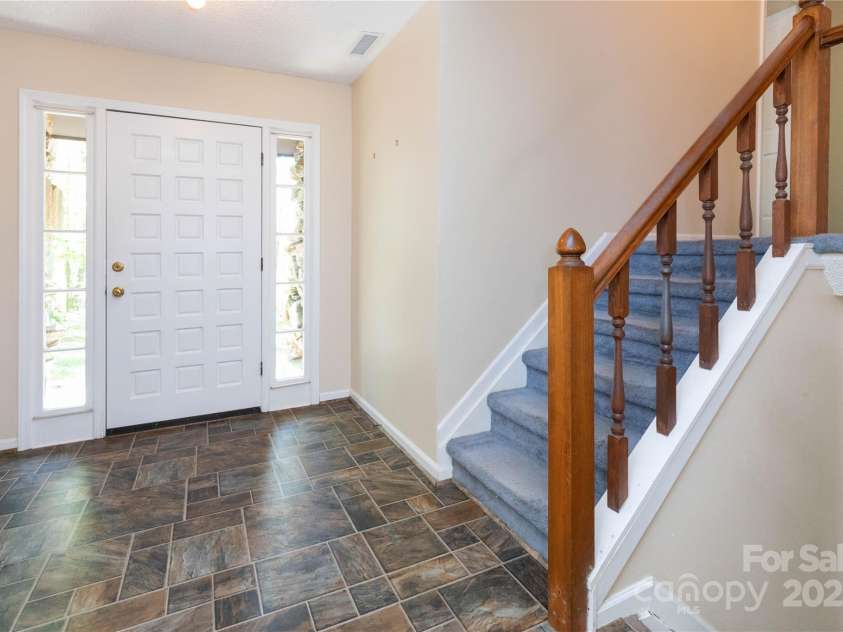 6 Woodmere Drive, Arden, NC 28704.  MLS# CAR4250778, YatesRealty ID 9980. 