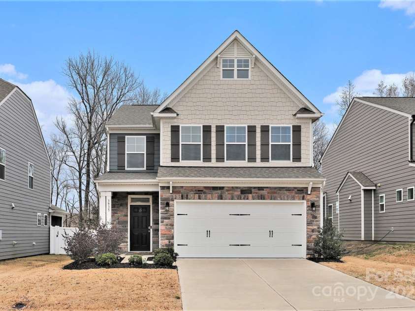 3935 Center Place Drive, Harrisburg, NC 28075.  MLS# CAR4331484, YatesRealty ID 9981. 