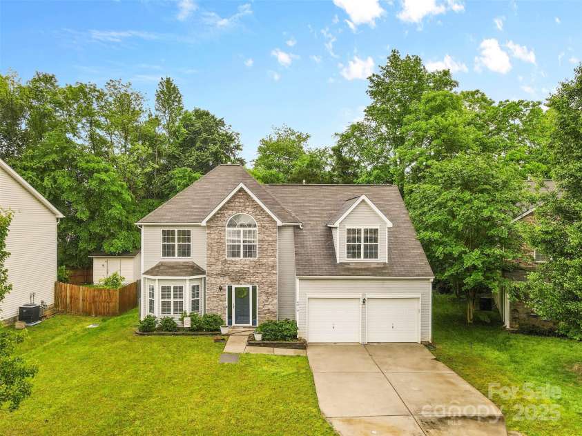 9010 Davis Crossing Court, Charlotte, NC 28269.  MLS# CAR4247554, YatesRealty ID 9982. 