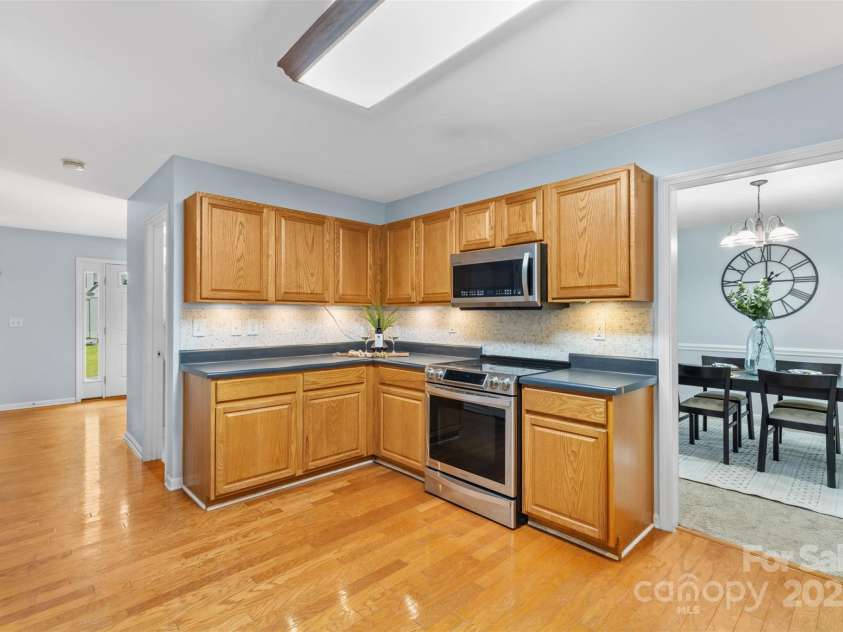 9010 Davis Crossing Court, Charlotte, NC 28269.  MLS# CAR4247554, YatesRealty ID 9982. 