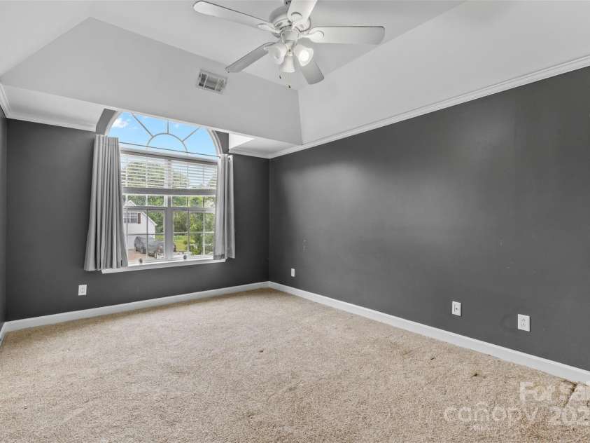 9010 Davis Crossing Court, Charlotte, NC 28269.  MLS# CAR4247554, YatesRealty ID 9982. 