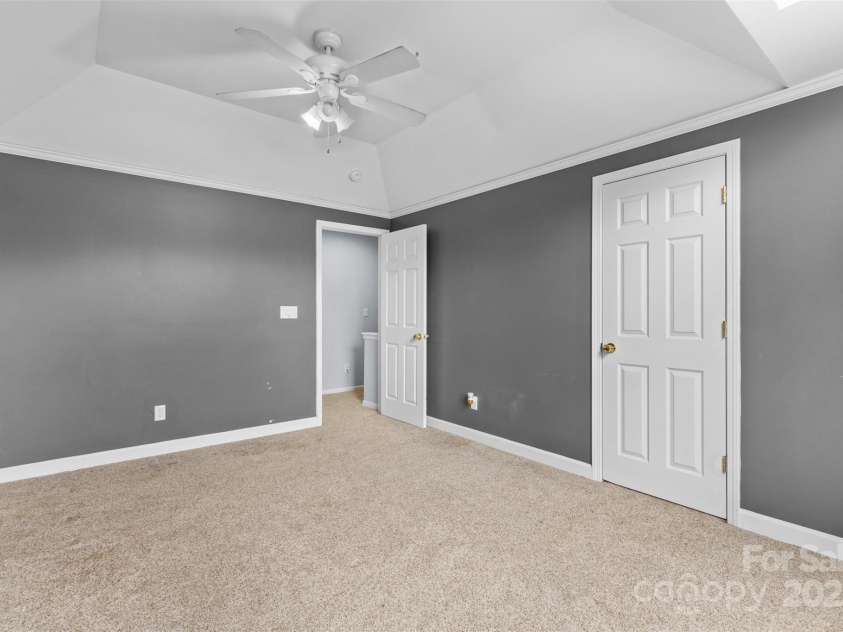 9010 Davis Crossing Court, Charlotte, NC 28269.  MLS# CAR4247554, YatesRealty ID 9982. 