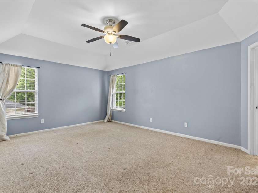 9010 Davis Crossing Court, Charlotte, NC 28269.  MLS# CAR4247554, YatesRealty ID 9982. 