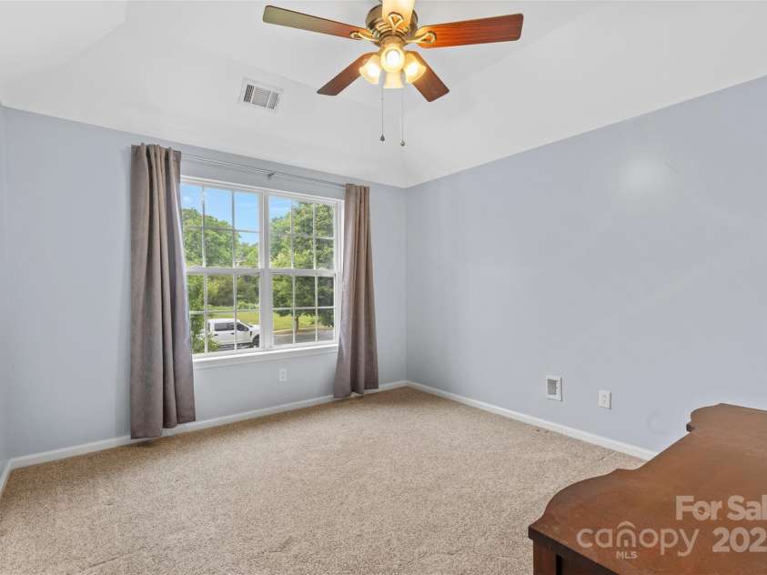 9010 Davis Crossing Court, Charlotte, NC 28269.  MLS# CAR4247554, YatesRealty ID 9982. 