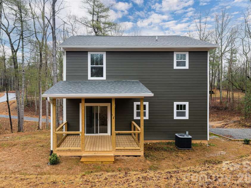 204 Cascade Ridge Road, Fairview, NC 28730.  MLS# CAR4315304, YatesRealty ID 9983. 