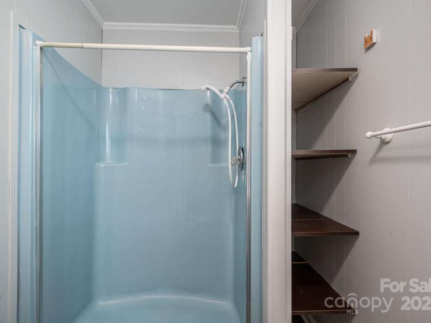 406 Arrowood Street, Lenoir, NC 28645.  MLS# CAR4252914, YatesRealty ID 9983. 