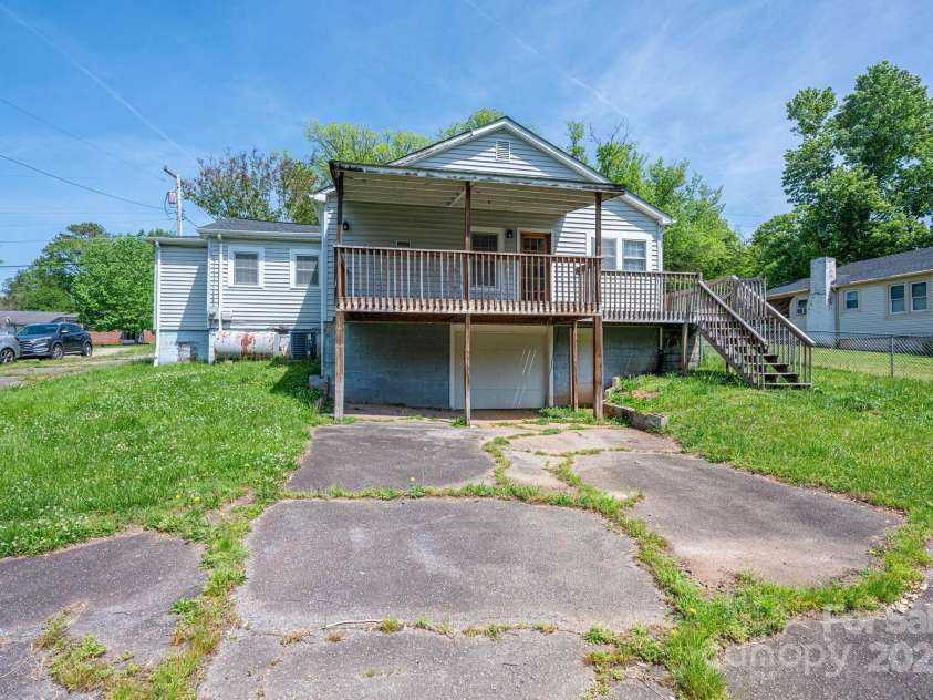 406 Arrowood Street, Lenoir, NC 28645.  MLS# CAR4252914, YatesRealty ID 9983. 