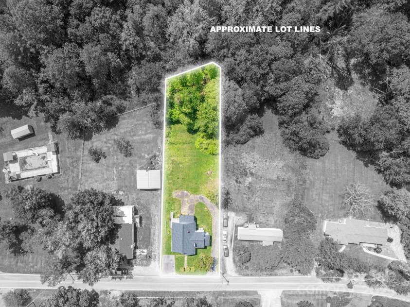 406 Arrowood Street, Lenoir, NC 28645.  MLS# CAR4252914, YatesRealty ID 9983. 