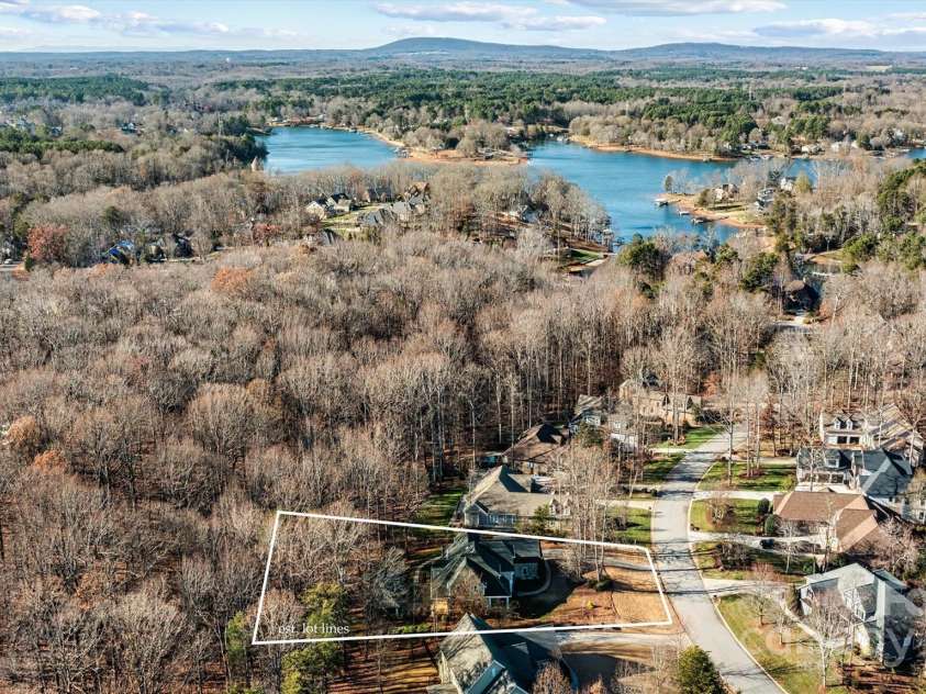 7722 Juniper Lane, Denver, NC 28037.  MLS# CAR4329145, YatesRealty ID 9984. 