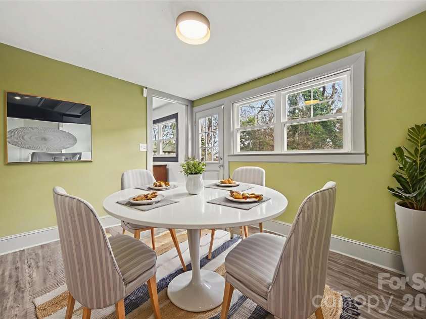 506 Campus Street, Charlotte, NC 28216.  MLS# CAR4351057, YatesRealty ID 9986. Dining Room *Virtually Staged*