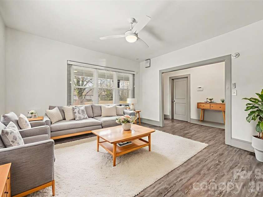 506 Campus Street, Charlotte, NC 28216.  MLS# CAR4351057, YatesRealty ID 9986. Living Room *Virtually Staged*
