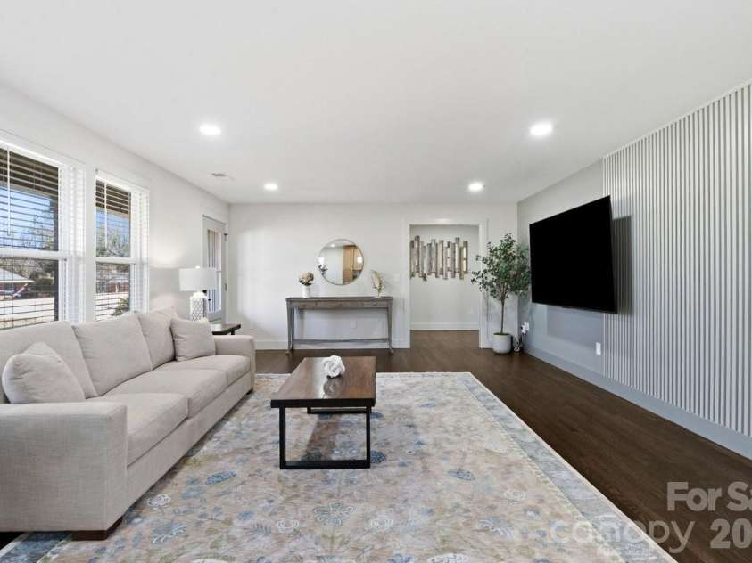 1713 Davis Park Road, Gastonia, NC 28052.  MLS# CAR4341054, YatesRealty ID 9987. 