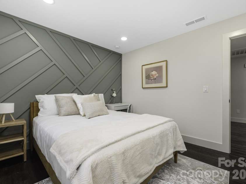 1713 Davis Park Road, Gastonia, NC 28052.  MLS# CAR4341054, YatesRealty ID 9987. 