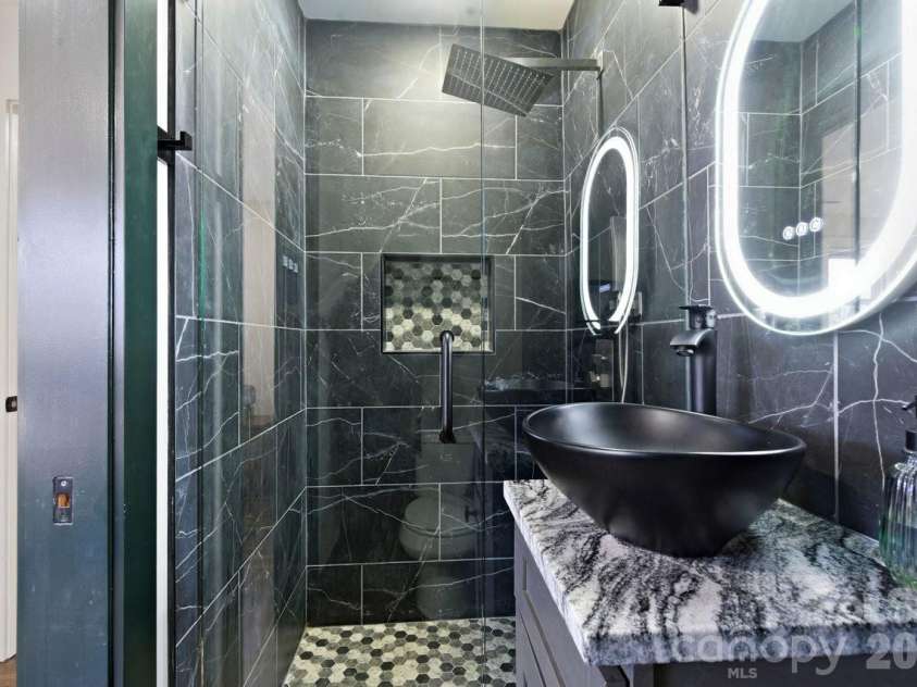 1713 Davis Park Road, Gastonia, NC 28052.  MLS# CAR4341054, YatesRealty ID 9987. 