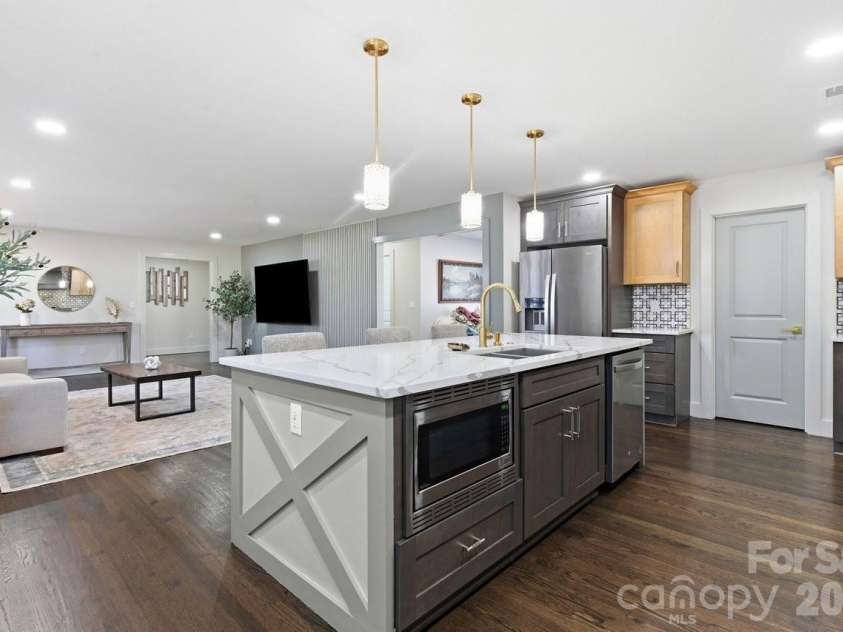 1713 Davis Park Road, Gastonia, NC 28052.  MLS# CAR4341054, YatesRealty ID 9987. 