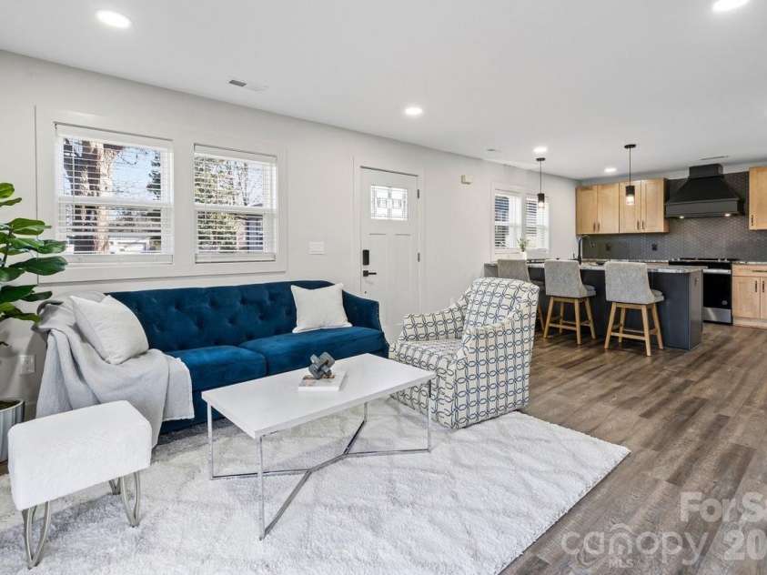 1713 Davis Park Road, Gastonia, NC 28052.  MLS# CAR4341054, YatesRealty ID 9987. 