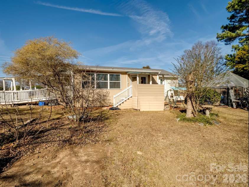 1909 Charlotte Highway, York, SC 29745.  MLS# CAR4330555, YatesRealty ID 9987. 