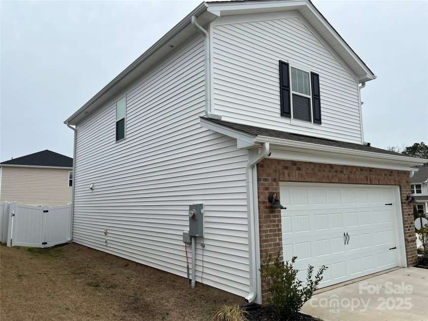 202 J.P. Drive, Albemarle, NC 28001.  MLS# CAR4229112, YatesRealty ID 9987. 