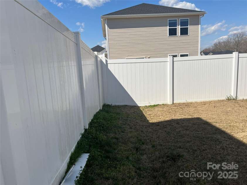 202 J.P. Drive, Albemarle, NC 28001.  MLS# CAR4229112, YatesRealty ID 9987. 