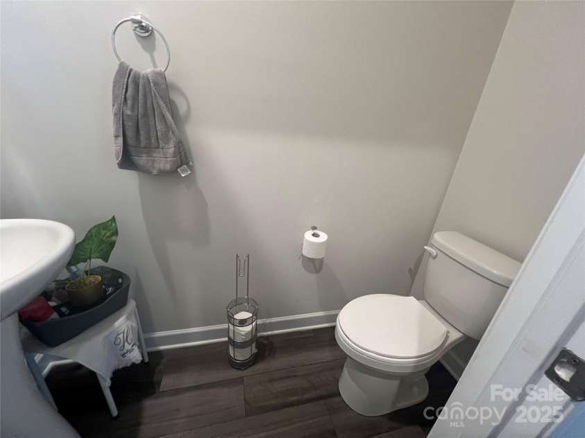 202 J.P. Drive, Albemarle, NC 28001.  MLS# CAR4229112, YatesRealty ID 9987. Half bath main level