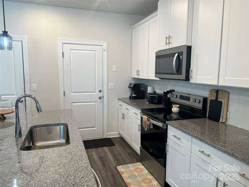 202 J.P. Drive, Albemarle, NC 28001.  MLS# CAR4229112, YatesRealty ID 9987. Kitchen