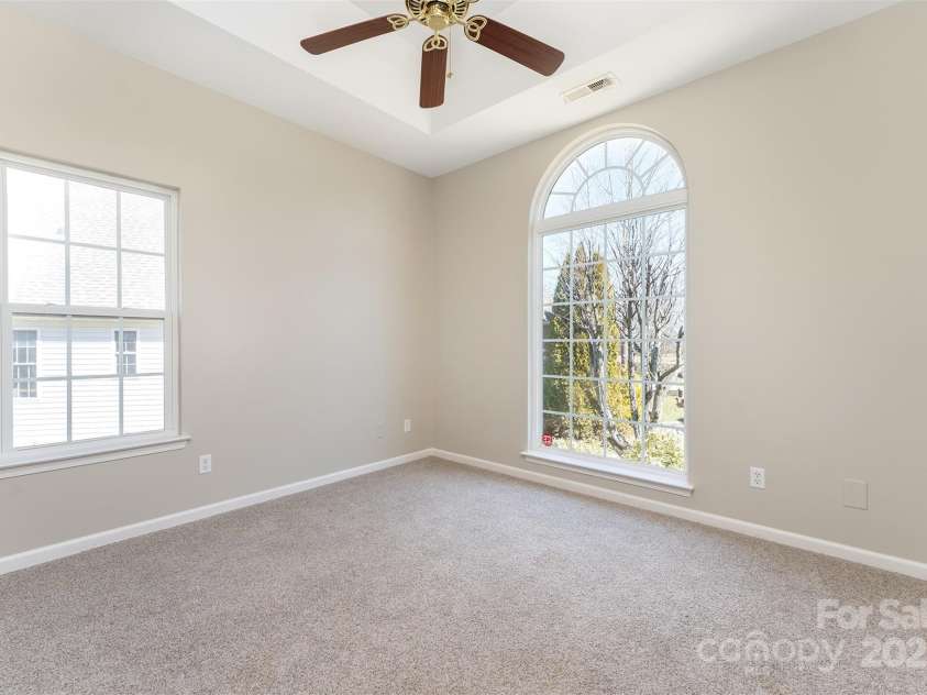 415 Kingfisher Lane, Mills River, NC 28759.  MLS# CAR4234058, YatesRealty ID 9988. 