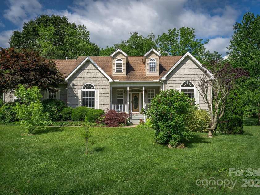 415 Kingfisher Lane, Mills River, NC 28759.  MLS# CAR4234058, YatesRealty ID 9988. 