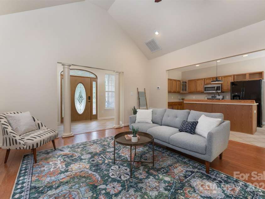 415 Kingfisher Lane, Mills River, NC 28759.  MLS# CAR4234058, YatesRealty ID 9988. 