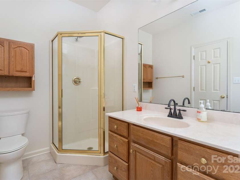 415 Kingfisher Lane, Mills River, NC 28759.  MLS# CAR4234058, YatesRealty ID 9988. 