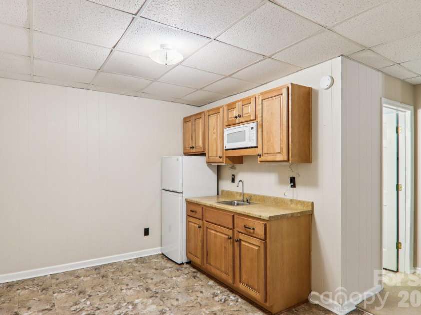 544 Bluebird Ridge, Asheville, NC 28804.  MLS# CAR4358394, YatesRealty ID 9988. 