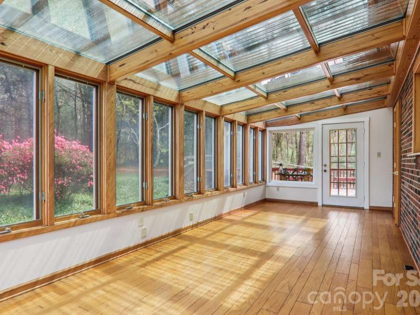 544 Bluebird Ridge, Asheville, NC 28804.  MLS# CAR4358394, YatesRealty ID 9988. 