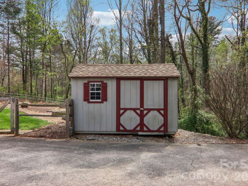 544 Bluebird Ridge, Asheville, NC 28804.  MLS# CAR4358394, YatesRealty ID 9988. 