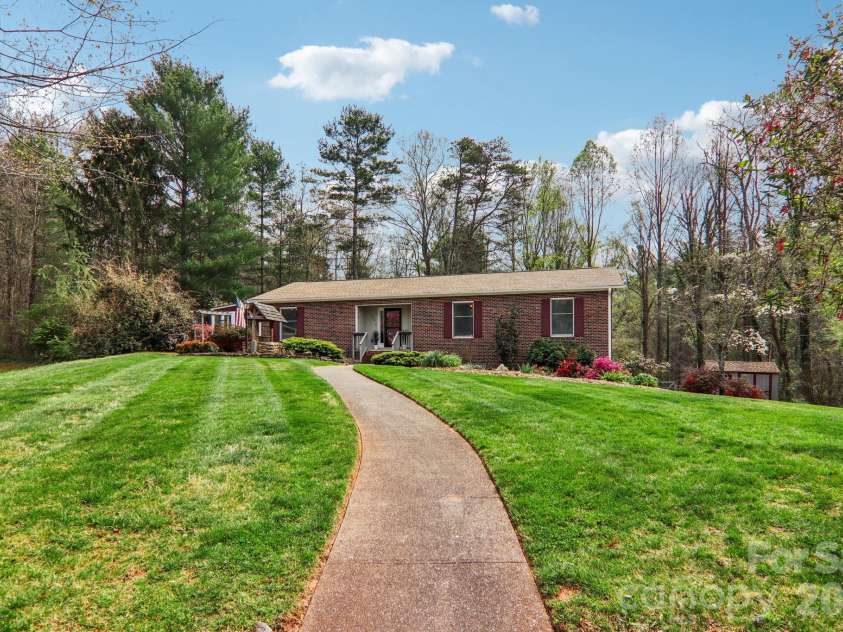 544 Bluebird Ridge, Asheville, NC 28804.  MLS# CAR4358394, YatesRealty ID 9988. 