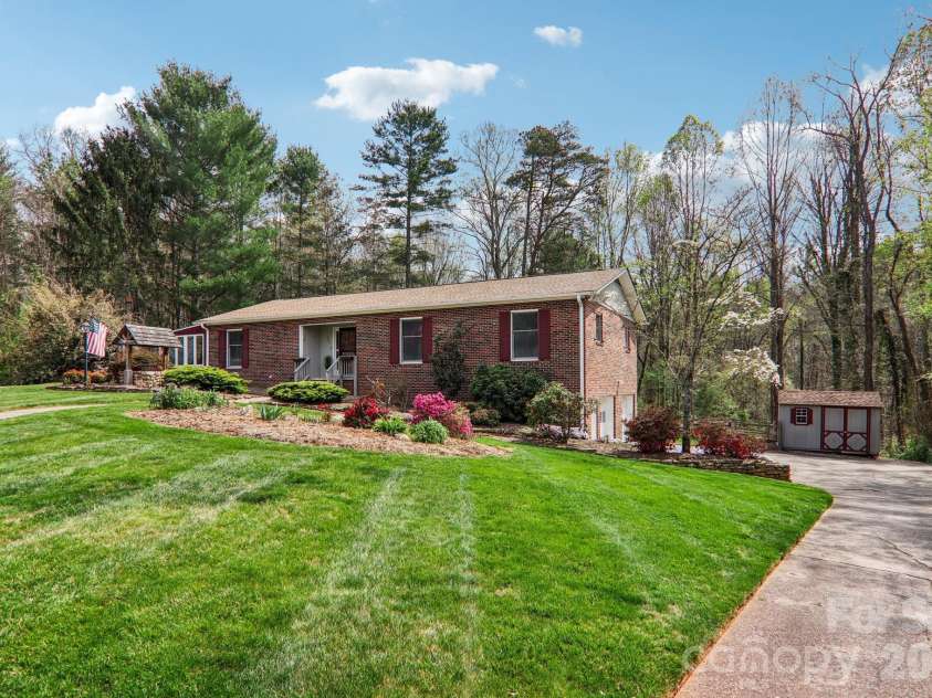 544 Bluebird Ridge, Asheville, NC 28804.  MLS# CAR4358394, YatesRealty ID 9988. 