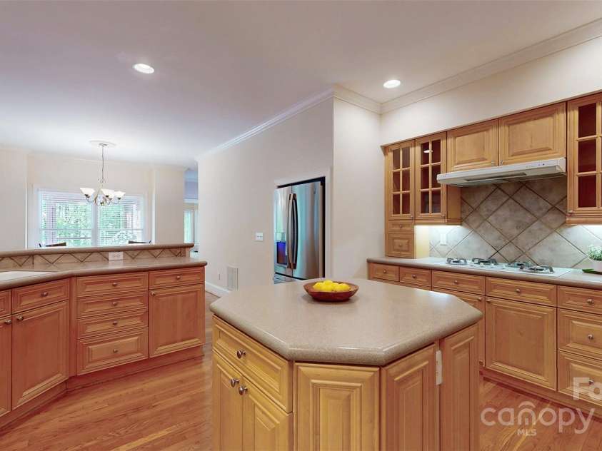 9101 Oak Bluff Court, Marvin, NC 28173.  MLS# CAR4245021, YatesRealty ID 9989. Great layout